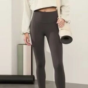 Athleta Elation Lasercut 7/8 Tight, Shale Grey, L NWT
